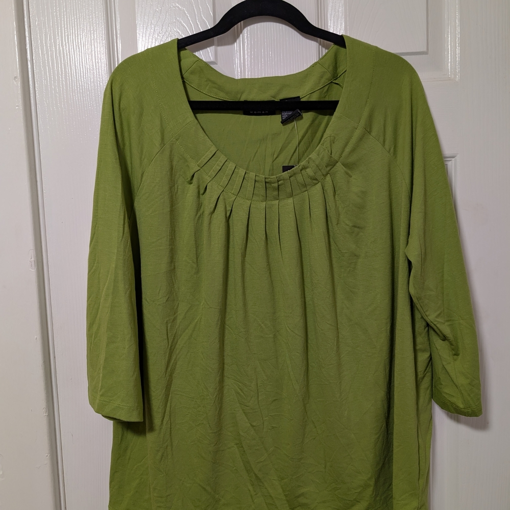 Green Pleated 3/4 Sleeve Blouse